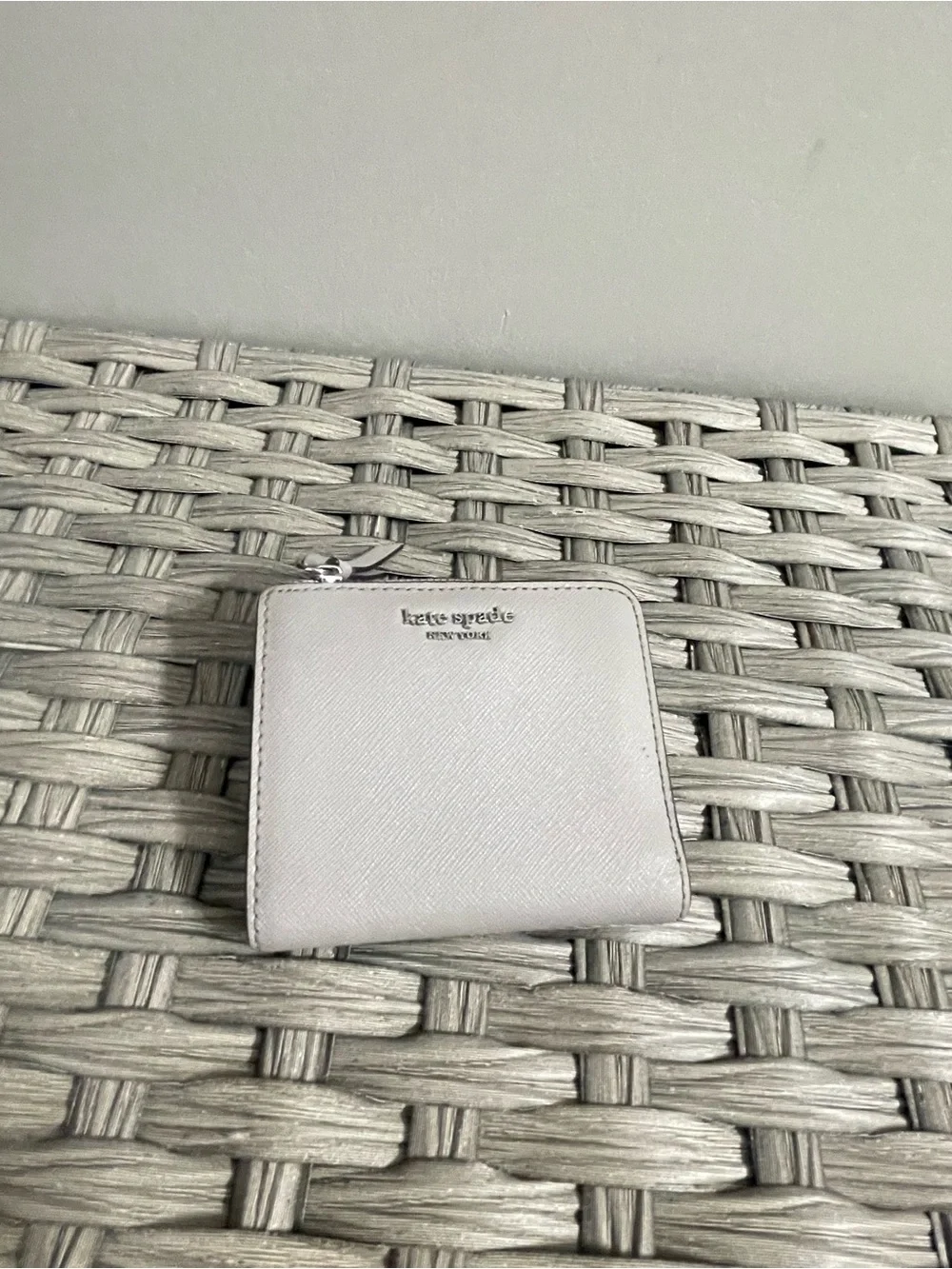 kate spade Light Gray Saffiano Zip Card Holder